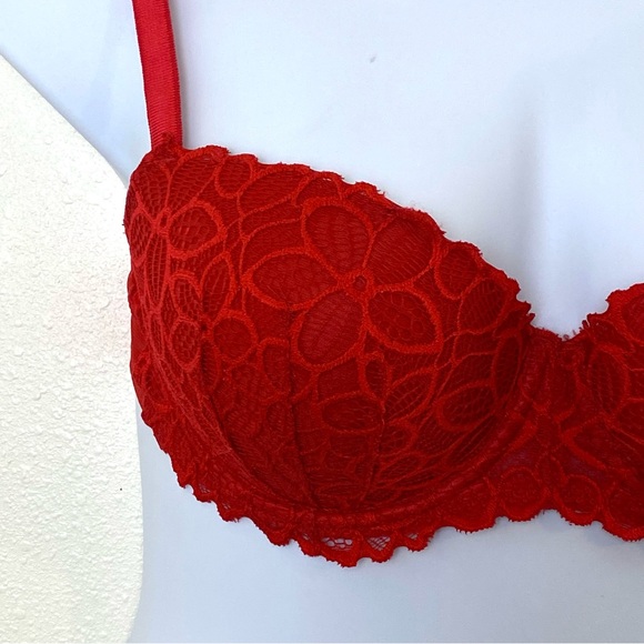 Pink Victoria's Secret Red Date Push-Up Bra - 36D - Picture 3 of 15